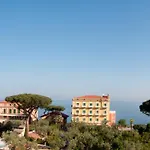 Eden 4* Σορέντο