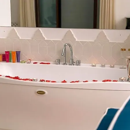 Eden فندق مبيت وإفطار 4*
